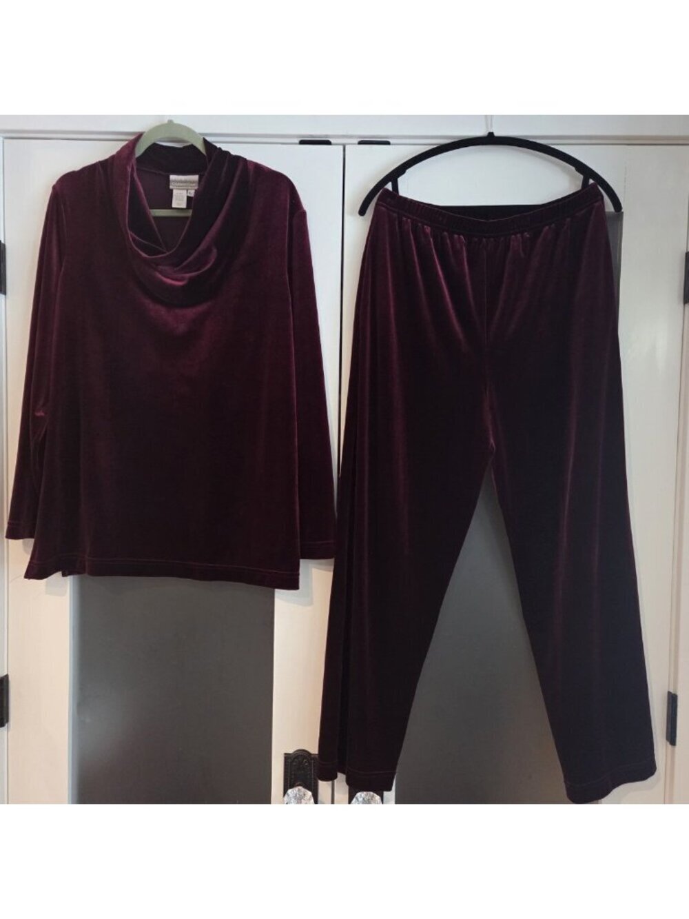 Vtg Coldwater Creek Burgundy Velvet Pant Suit Set L Cowl Neck Pockets 2pc Luxe